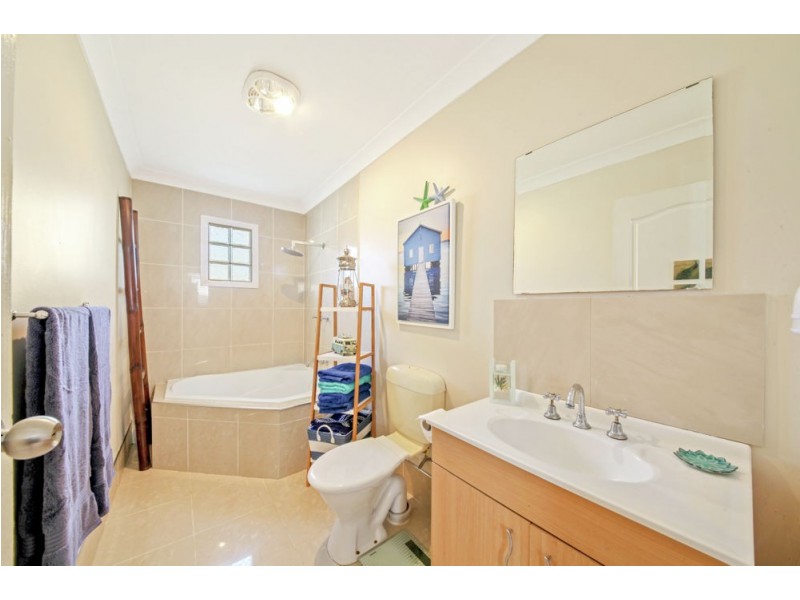 19 Livermore Street, Redcliffe QLD 4020