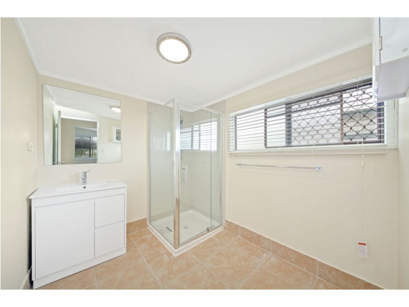 30 Hale Street, Margate QLD 4019