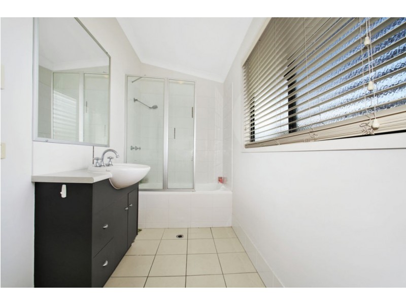 10/25 Georgina Street, Woody Point QLD 4019