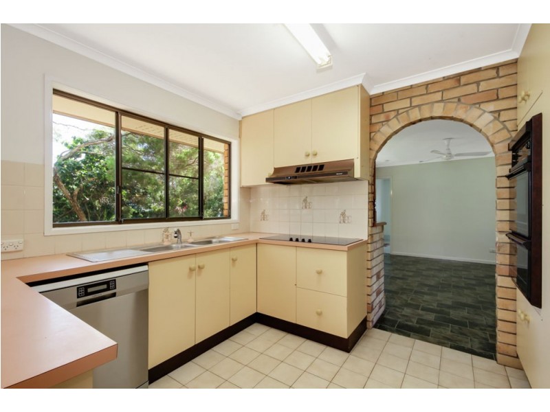 16 Paradise Court, Clontarf QLD 4019