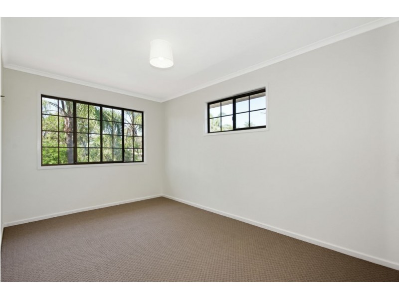 16 Paradise Court, Clontarf QLD 4019