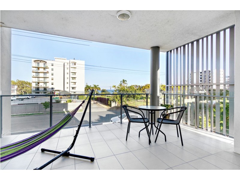 2/75 Sutton Street, Redcliffe QLD 4020