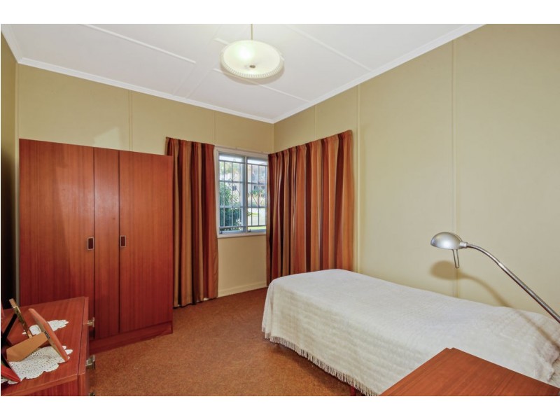 1 Knights Terrace, Margate QLD 4019
