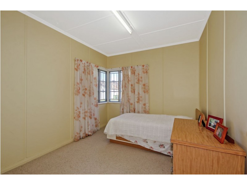 1 Knights Terrace, Margate QLD 4019