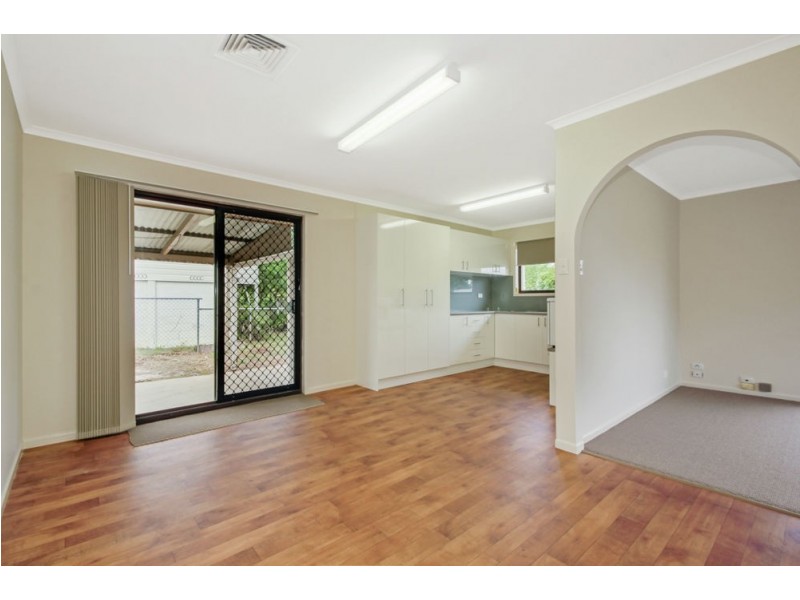 23 Hill Pde, Clontarf QLD 4019