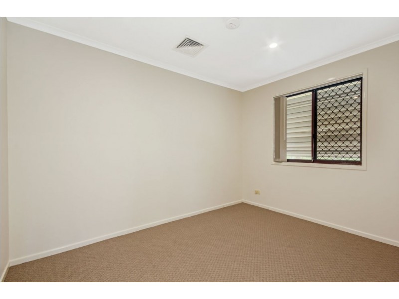 23 Hill Pde, Clontarf QLD 4019