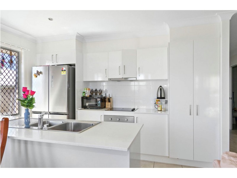 6 Barrett Close, Burpengary QLD 4505