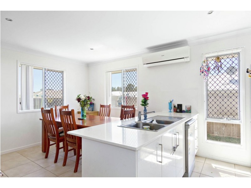 6 Barrett Close, Burpengary QLD 4505