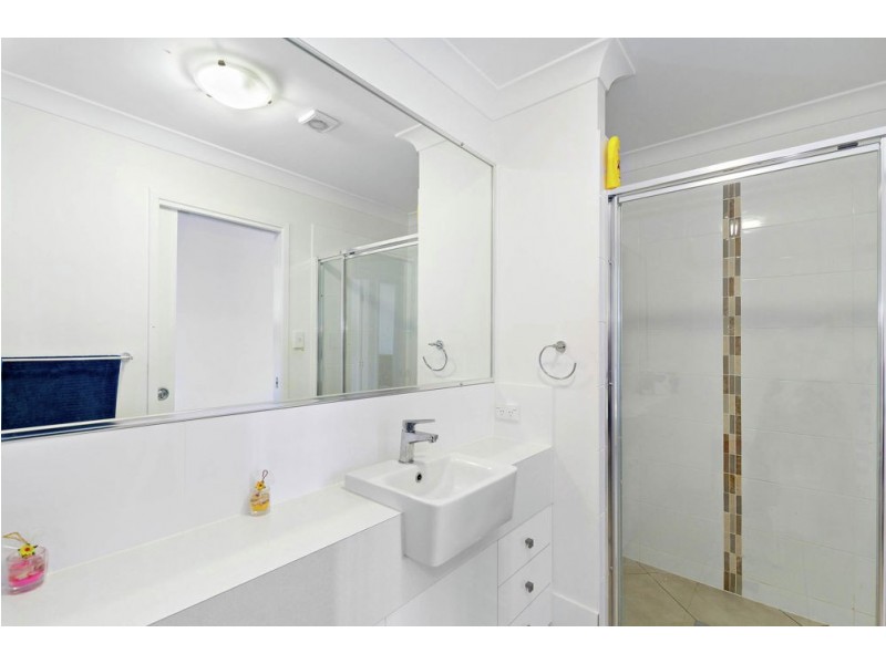 6 Barrett Close, Burpengary QLD 4505