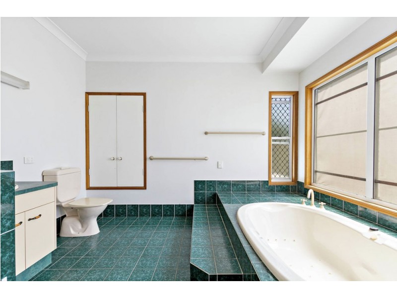 76 Klingner Road, Redcliffe QLD 4020