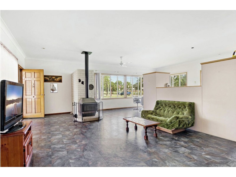 76 Klingner Road, Redcliffe QLD 4020