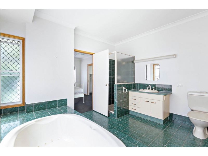 76 Klingner Road, Redcliffe QLD 4020