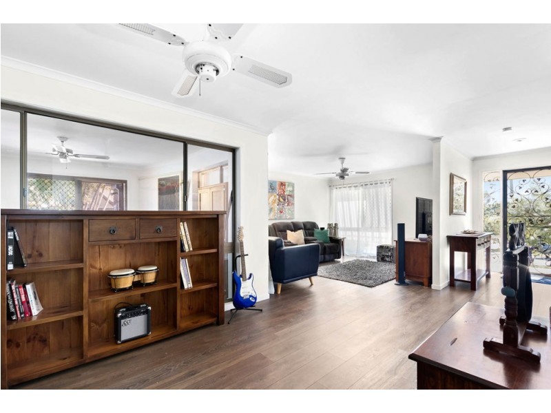 26 Paradise Court, Clontarf QLD 4019