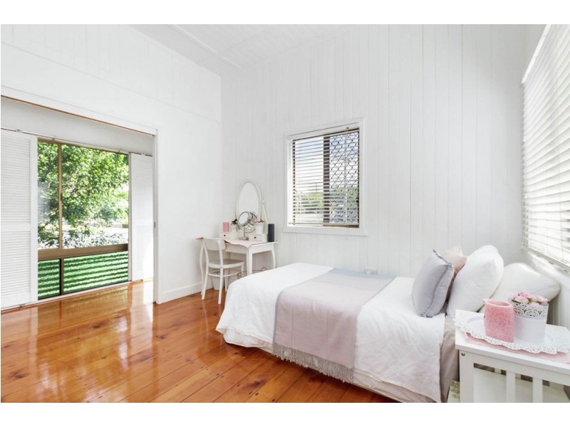 4 Macdonnell Road, Margate QLD 4019