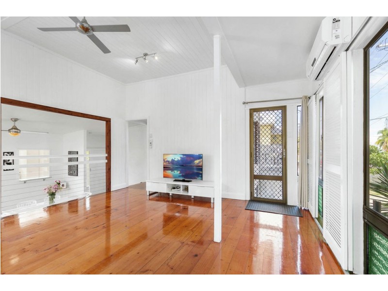 4 Macdonnell Road, Margate QLD 4019