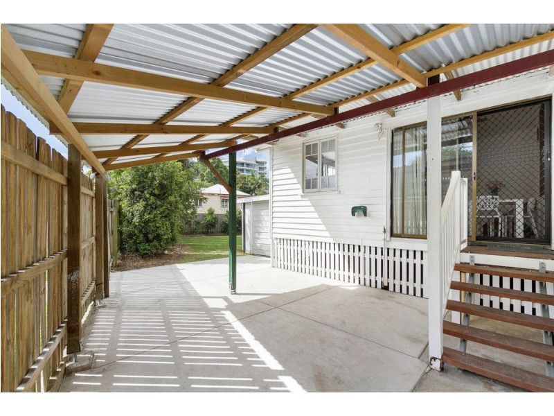 4 Macdonnell Road, Margate QLD 4019