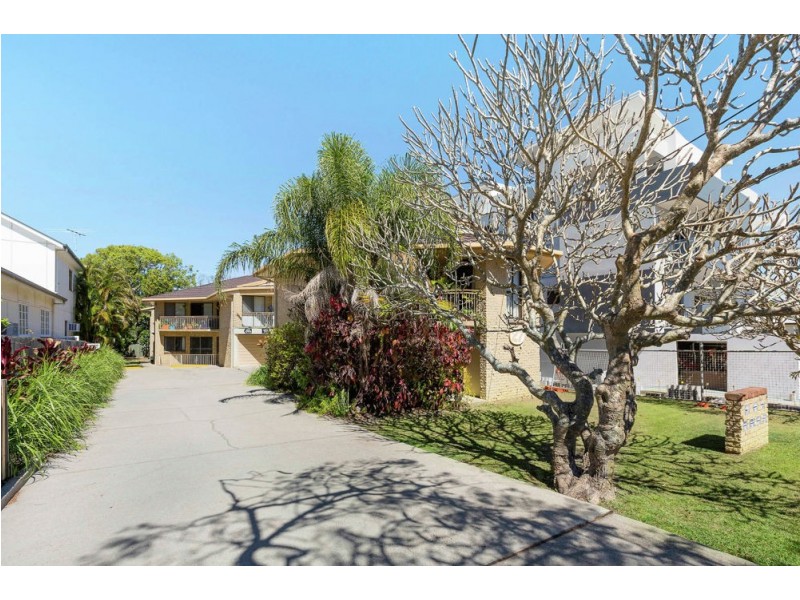 1/27 Caroline Street, Woody Point QLD 4019