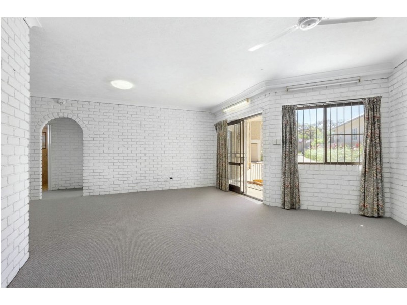 1/27 Caroline Street, Woody Point QLD 4019