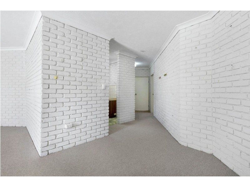 1/27 Caroline Street, Woody Point QLD 4019