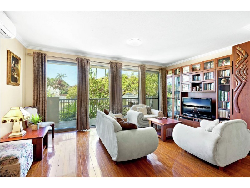 2/32 Rock Street, Scarborough QLD 4020