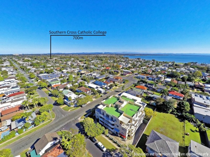 2/32 Rock Street, Scarborough QLD 4020