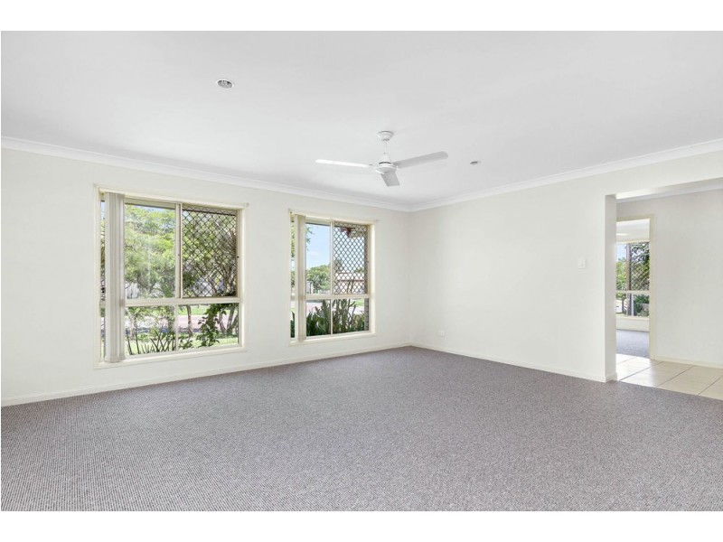 42 Amity Drive, Rothwell QLD 4022