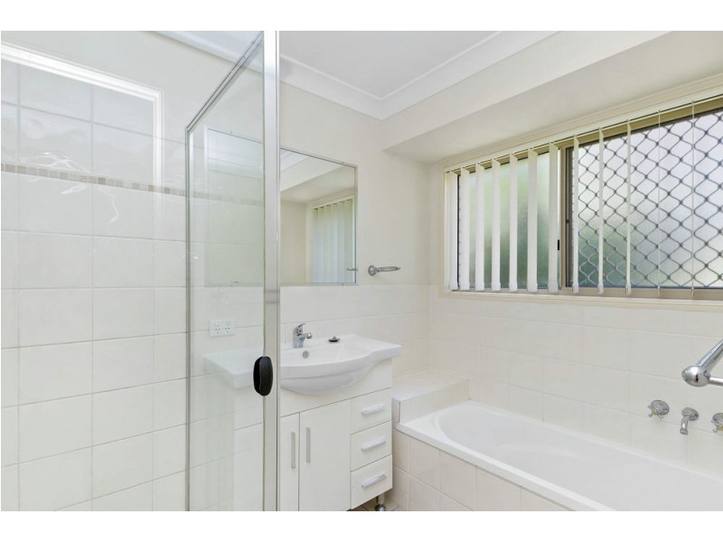42 Amity Drive, Rothwell QLD 4022