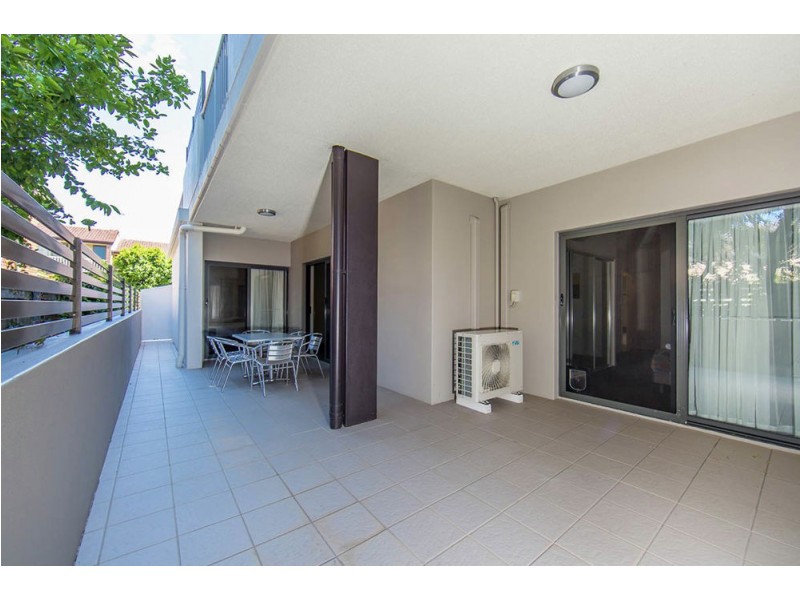 2/41 Anzac Avenue, Redcliffe QLD 4020