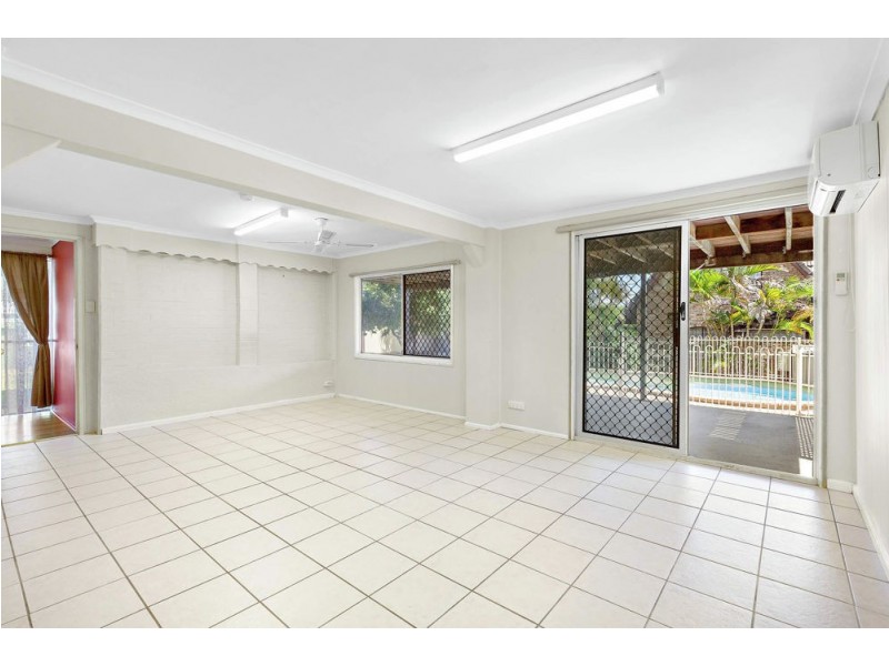 215 Maine Road, Clontarf QLD 4019