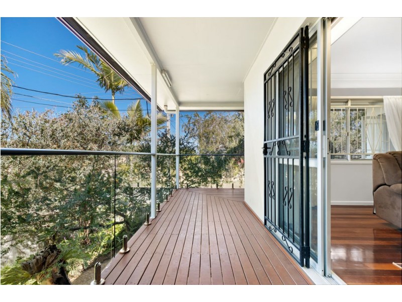 2 Joanna Street, Clontarf QLD 4019