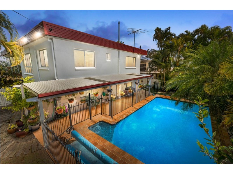 2 Joanna Street, Clontarf QLD 4019