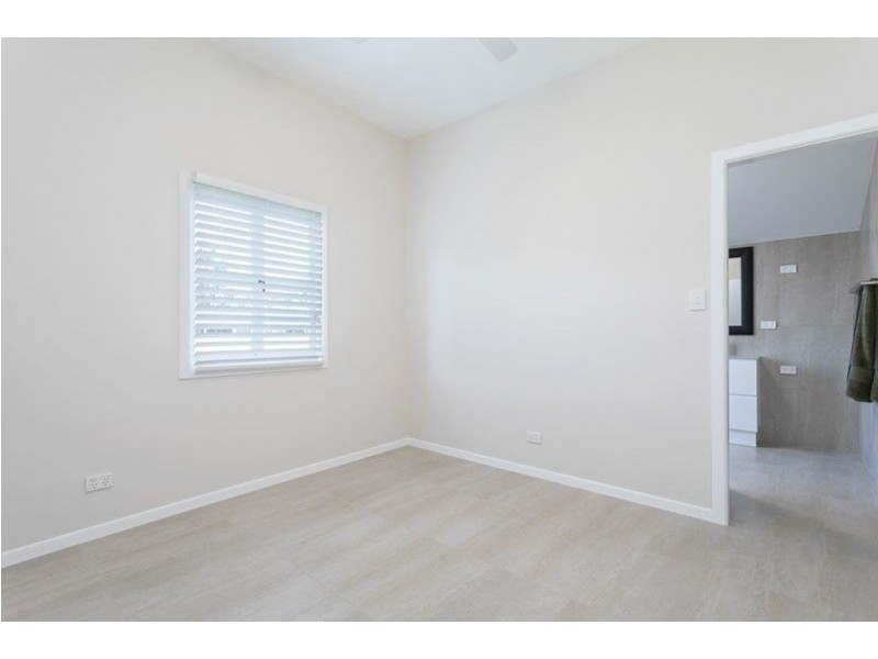 482 Oxley Avenue, Redcliffe QLD 4020