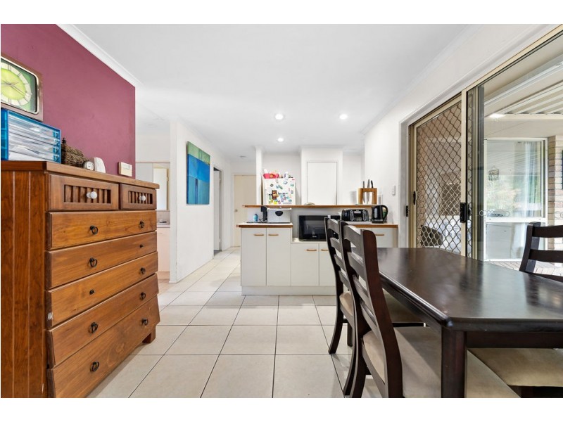 55 Queens Road, Everton Hills QLD 4053