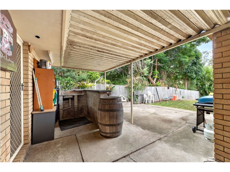 55 Queens Road, Everton Hills QLD 4053