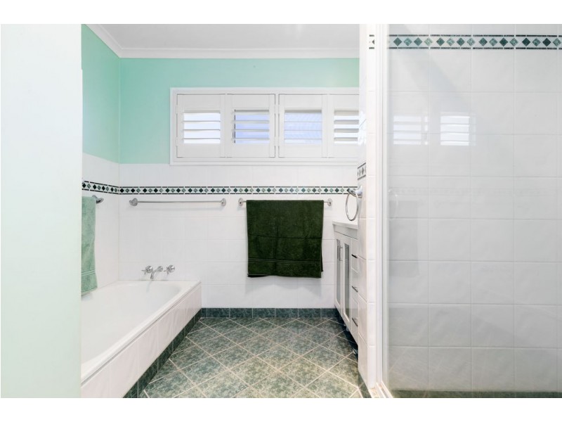 33 Killara Crescent, Kippa-ring QLD 4021