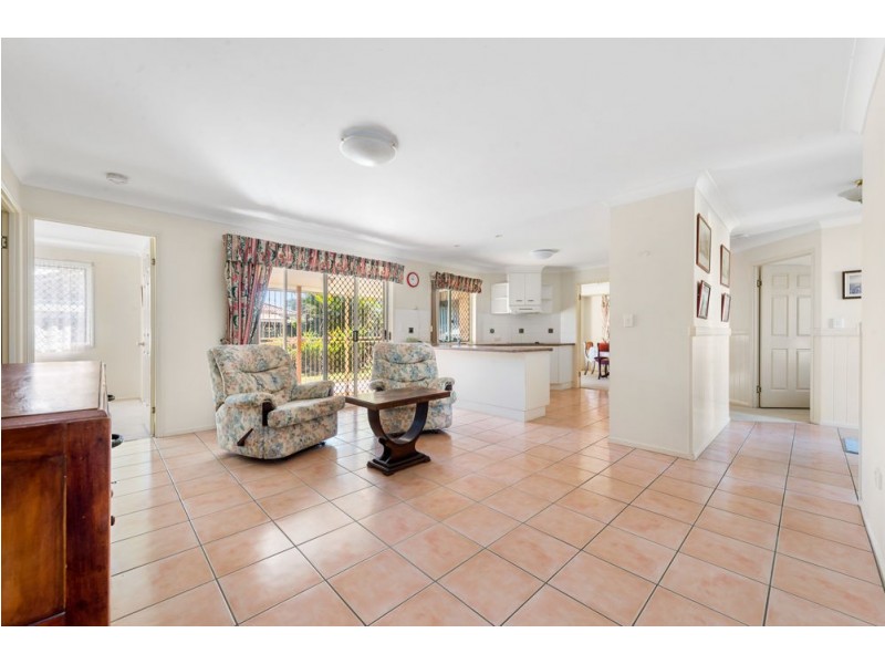 6 Bernays Court, Rothwell QLD 4022