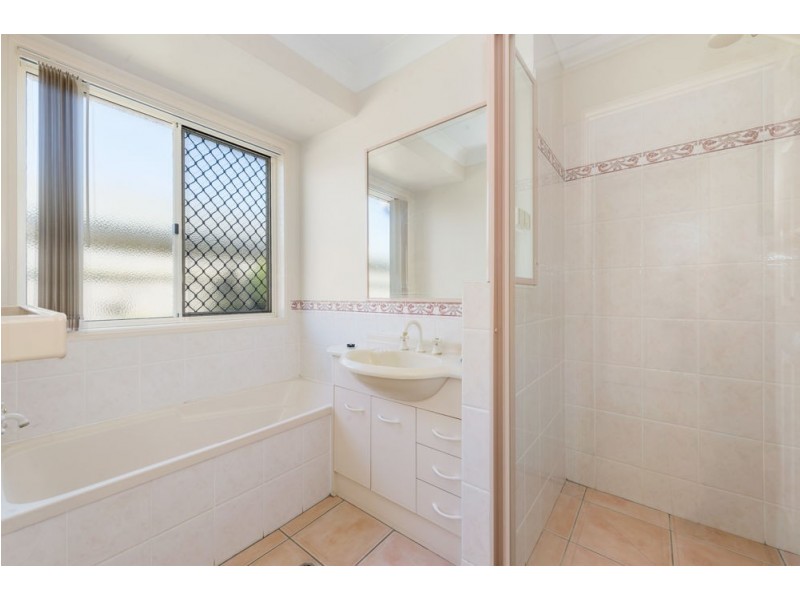 6 Bernays Court, Rothwell QLD 4022