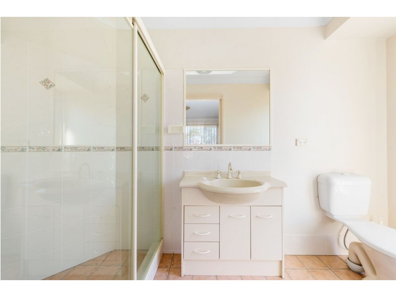 6 Bernays Court, Rothwell QLD 4022