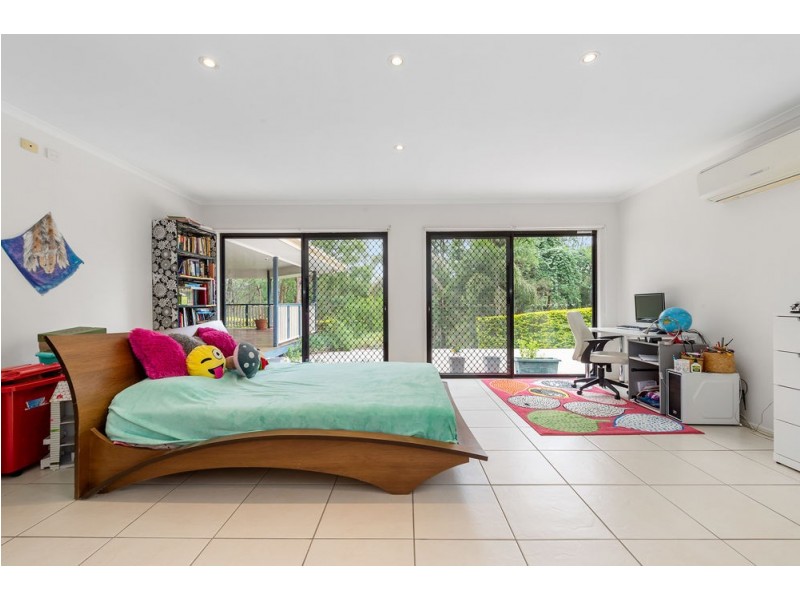 28 Raven Court, Warner QLD 4500