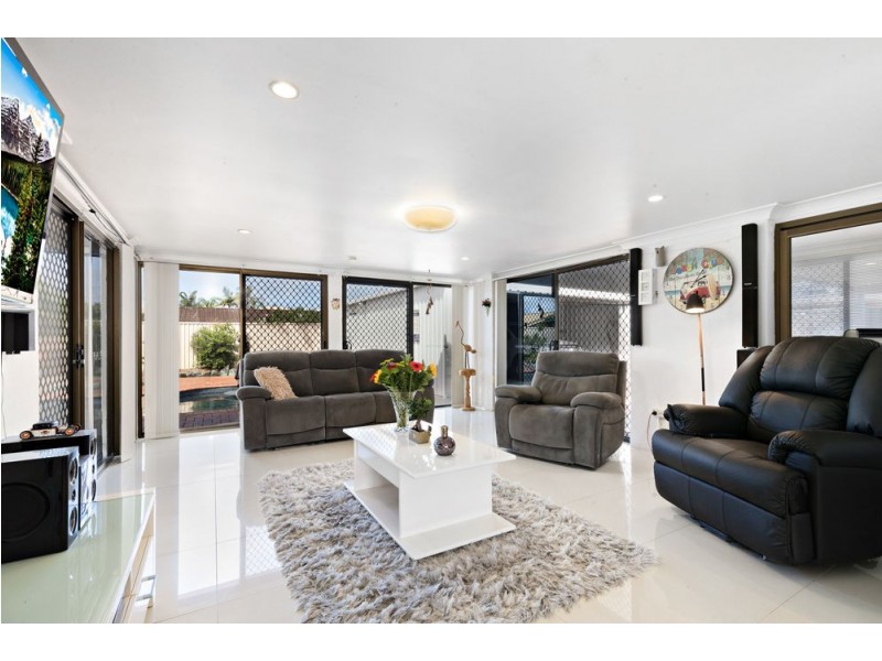 10 Willow Street, Kippa-ring QLD 4021