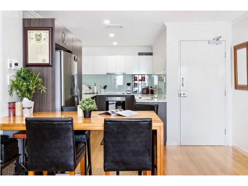 4/15 Percy Street, Redcliffe QLD 4020