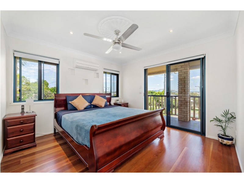 186 Scarborough Road, Scarborough QLD 4020