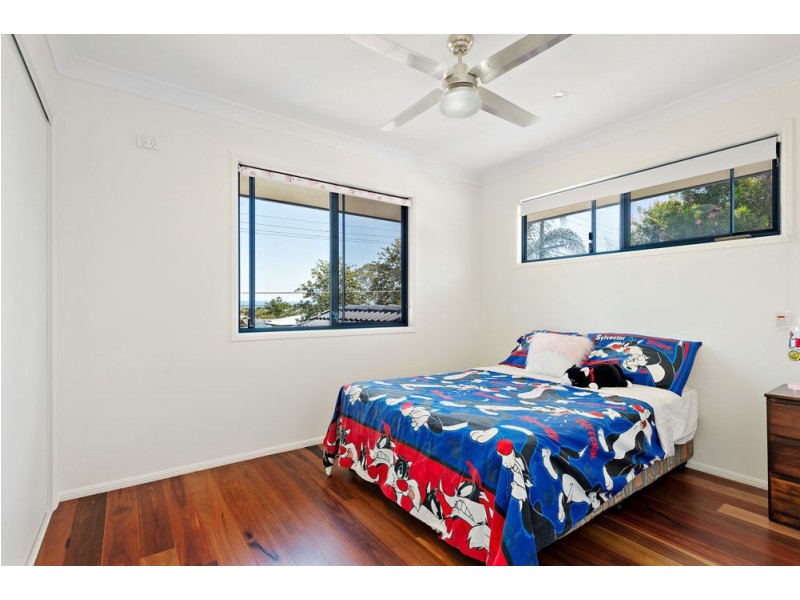 186 Scarborough Road, Scarborough QLD 4020