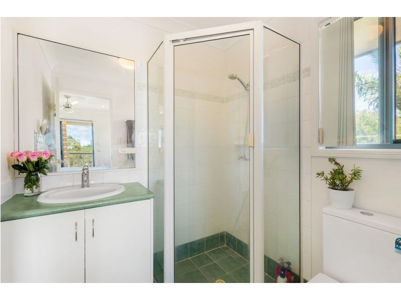 186 Scarborough Road, Scarborough QLD 4020