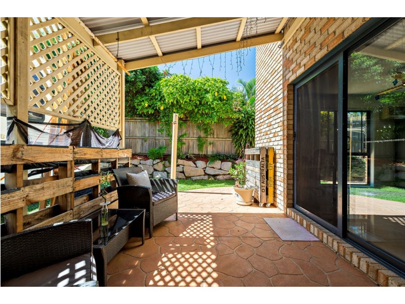 186 Scarborough Road, Scarborough QLD 4020