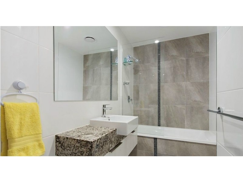 603/4 Anderson Street, Scarborough QLD 4020