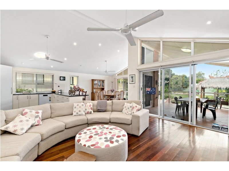 47 Ellen Street, Woody Point QLD 4019