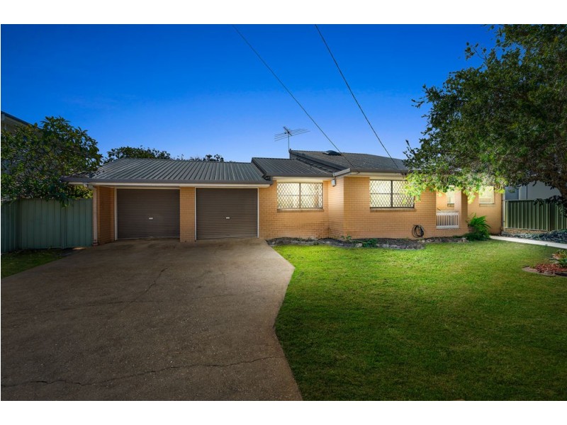 30 Jeays Street, Scarborough QLD 4020