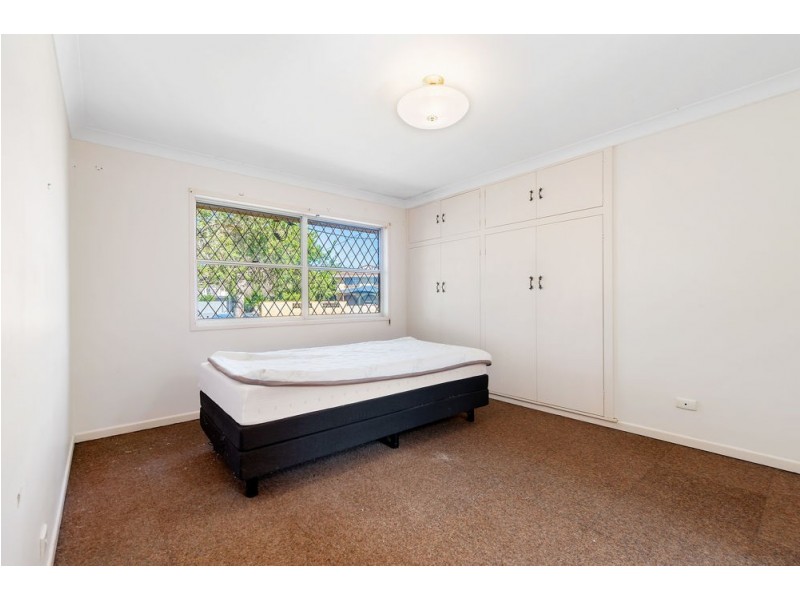 30 Jeays Street, Scarborough QLD 4020