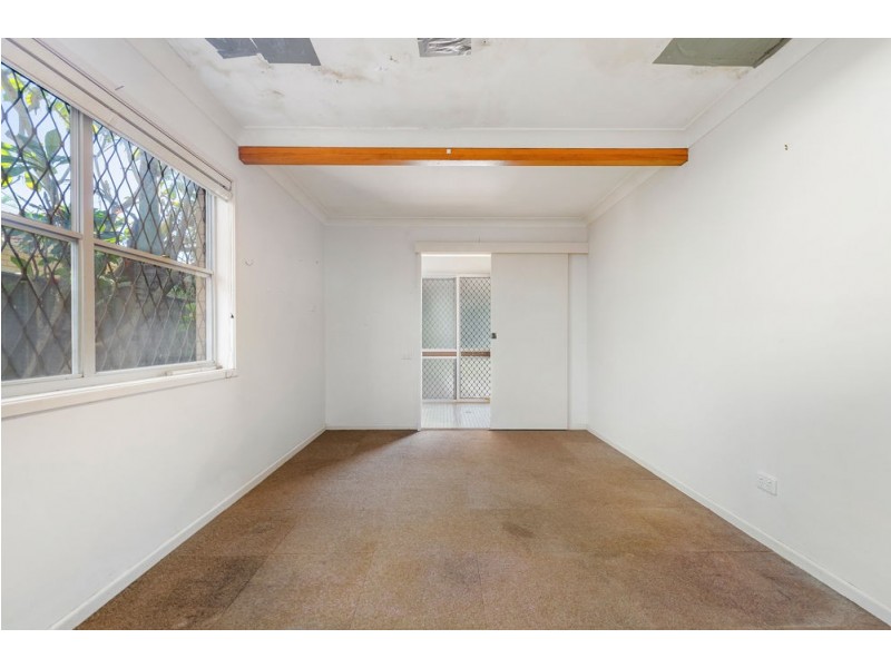 30 Jeays Street, Scarborough QLD 4020